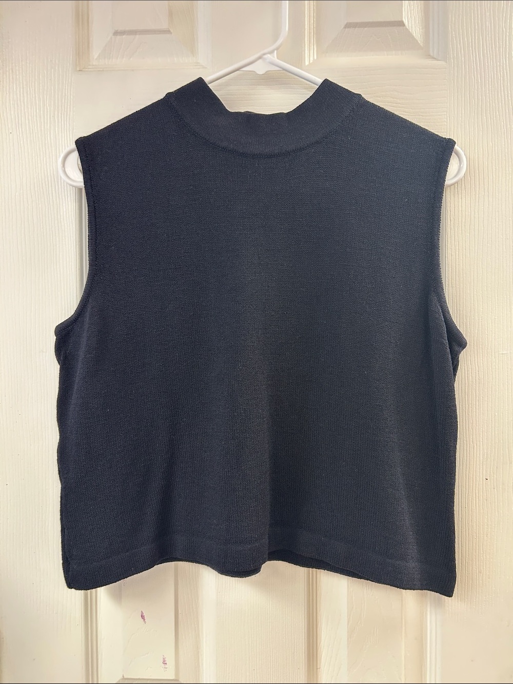 St. John Black Sleeveless Mock Neck Knit Tank